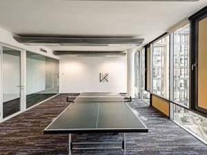 Pronájem kanceláře, Praha - Karlín, Karolinská, 2603 m2