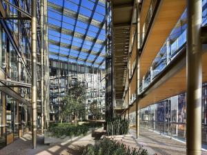 Pronájem kanceláře, Praha - Karlín, Karolinská, 2603 m2