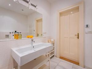 Pronájem bytu 2+kk, Praha - Staré Město, Na Perštýně, 73 m2