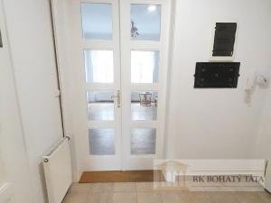 Pronájem bytu 2+1, Praha - Vinohrady, Koubkova, 65 m2