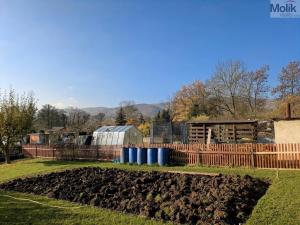 Prodej chaty, Chlumec, U zámeckého rybníka, 16 m2