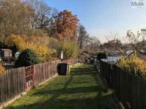 Prodej chaty, Chlumec, U zámeckého rybníka, 16 m2