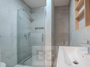 Pronájem bytu 2+kk, Praha - Libeň, Na Okrouhlíku, 52 m2