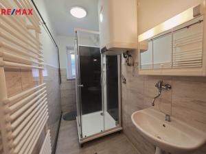 Prodej bytu 3+1, Krnov - Pod Bezručovým vrchem, Nádražní, 58 m2