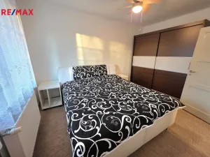 Prodej bytu 3+1, Krnov - Pod Bezručovým vrchem, Nádražní, 58 m2