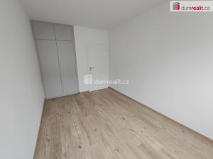 Pronájem bytu 2+kk, Praha - Kbely, Sedlářova, 54 m2