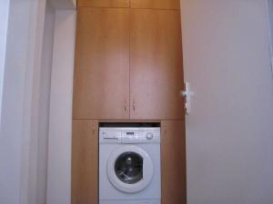 Pronájem bytu 1+1, Praha - Žižkov, Husinecká, 33 m2