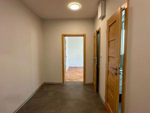 Pronájem bytu 2+1, Cheb, V Zahradách, 54 m2