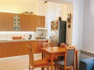 Prodej bytu 2+kk, Karlovy Vary - Stará Role, Závodu míru, 36 m2