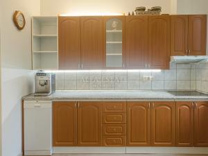 Prodej bytu 2+kk, Karlovy Vary - Stará Role, Závodu míru, 36 m2