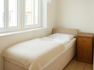 Prodej bytu 2+kk, Karlovy Vary - Stará Role, Závodu míru, 36 m2