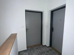 Pronájem bytu 1+kk, České Budějovice, Rudolfovská tř., 30 m2