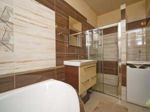 Prodej rodinného domu, Kratochvilka, 192 m2