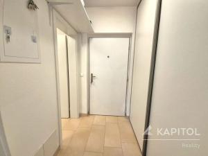 Pronájem bytu 1+kk, Praha - Hlubočepy, Chlupáčova, 27 m2