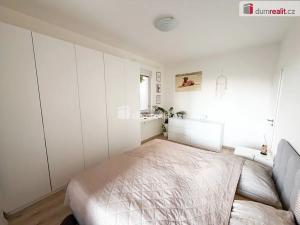 Pronájem bytu 3+kk, Praha - Hloubětín, Saarinenova, 80 m2