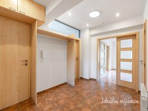 Pronájem bytu 3+1, Praha - Chodov, Volkovova, 75 m2