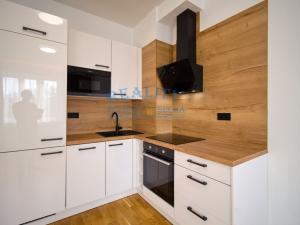 Pronájem bytu 2+kk, Praha - Strašnice, Černokostelecká, 41 m2