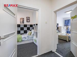 Prodej rodinného domu, České Velenice, Komenského, 247 m2