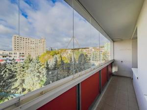 Pronájem bytu 3+1, Praha - Motol, Hennerova, 61 m2