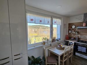 Pronájem bytu 2+1, Jablonec nad Nisou - Mšeno nad Nisou, Mšenská, 58 m2