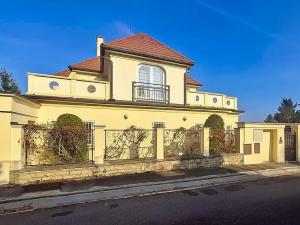 Pronájem vily, Černošice, V Horce, 300 m2