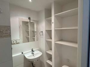 Pronájem bytu 1+1, Ostrava - Mariánské Hory, Vršovců, 30 m2