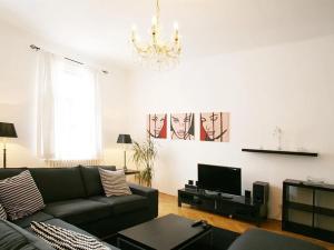 Pronájem bytu 4+1, Praha - Nové Město, Biskupská, 132 m2