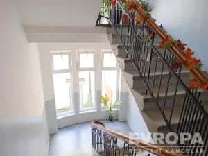 Prodej bytu 2+1, Nový Bor, Palackého náměstí, 67 m2