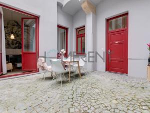 Pronájem bytu 2+kk, Praha - Karlín, Prvního pluku, 55 m2