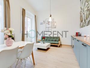 Pronájem bytu 2+kk, Praha - Karlín, Prvního pluku, 55 m2