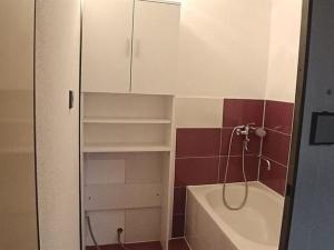 Prodej bytu 2+1, Kynšperk nad Ohří, náměstí SNP, 52 m2