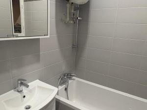 Pronájem bytu 2+kk, Praha - Nusle, Kloboučnická, 50 m2