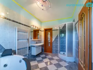 Prodej rodinného domu, Aš, Březová, 210 m2