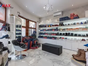 Prodej obchodního prostoru, Karlovy Vary, Zámecký vrch, 30 m2