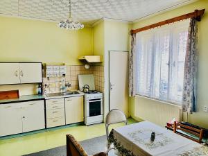 Prodej rodinného domu, Kamenné Žehrovice, Revoluční, 280 m2