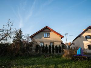 Prodej rodinného domu, Neumětely, V Chaloupkách, 220 m2