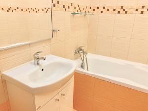 Pronájem bytu 2+1, Brno, Plovdivská, 56 m2