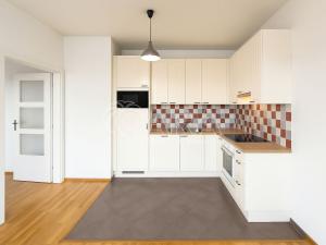 Pronájem bytu 2+kk, Praha - Dejvice, Paťanka, 64 m2