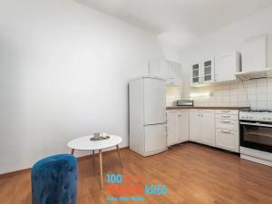 Pronájem bytu 1+kk, Praha - Holešovice, U Uranie, 26 m2