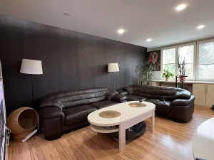 Prodej bytu 2+1, Karlovy Vary, Maďarská, 61 m2