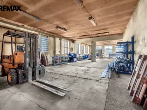Pronájem skladu, Doubravice, 1380 m2