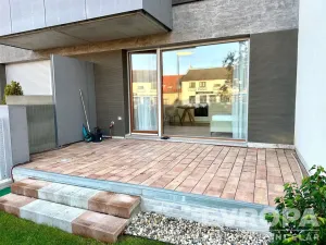 Pronájem bytu 1+kk, Praha - Dolní Chabry, Ústecká, 67 m2