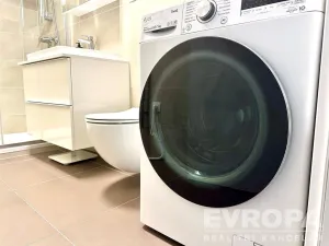 Pronájem bytu 1+kk, Praha - Dolní Chabry, Ústecká, 67 m2