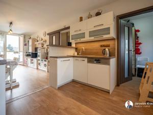 Prodej bytu 3+kk, Jičín, Lidické náměstí, 78 m2