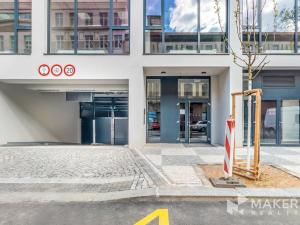 Pronájem kanceláře, Praha - Karlín, Thámova, 293 m2