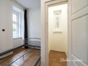 Pronájem bytu 2+1, Praha - Nusle, V podluží, 72 m2