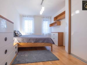 Pronájem bytu 2+kk, Praha - Modřany, Semická, 53 m2