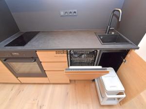 Pronájem bytu 1+kk, Praha - Velká Chuchle, Na hvězdárně, 48 m2