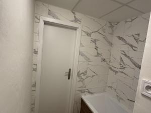 Pronájem bytu 2+1, Chomutov, Pod Břízami, 51 m2