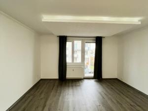 Pronájem bytu 1+kk, Karlovy Vary - Stará Role, Kryzánkova, 34 m2